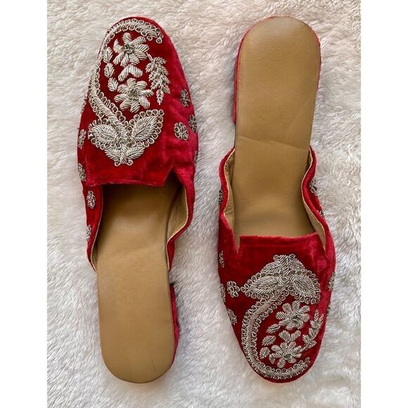 SAACHI Red Velvet Silver Embroidered Custom Made Handmade Mule Slides - Picture 1 of 15